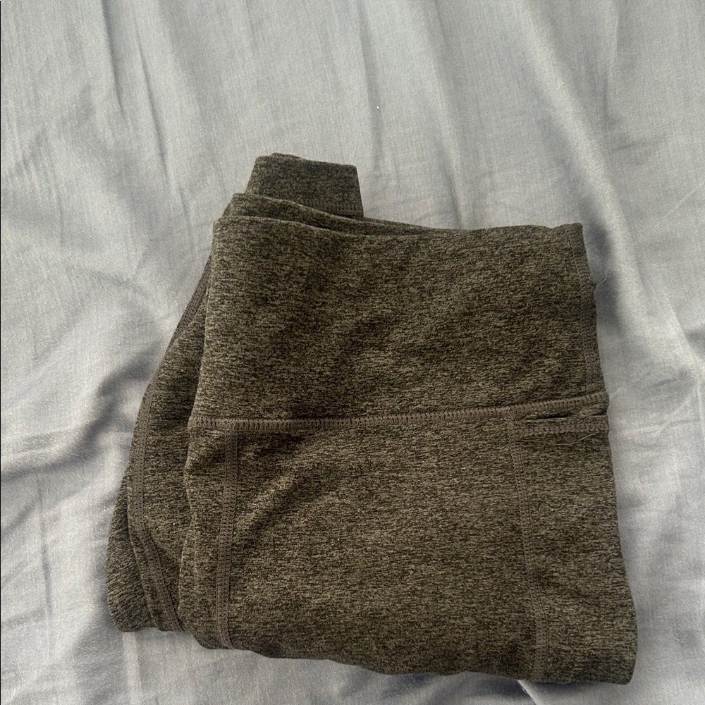 Vuori Olive Green High-Rise Leggings